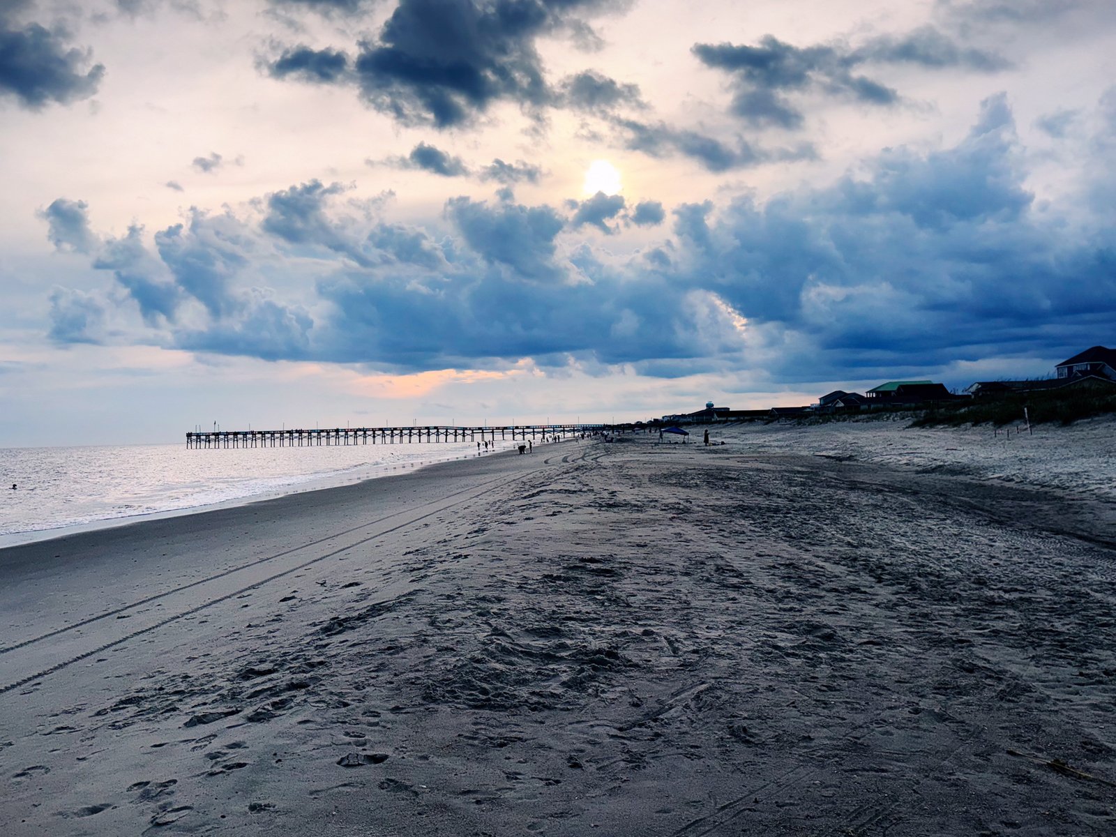 A silver sunset on Oak Islander